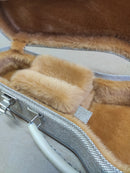 Case Cavaco Marfim Linho com Pelúcia Caramelo